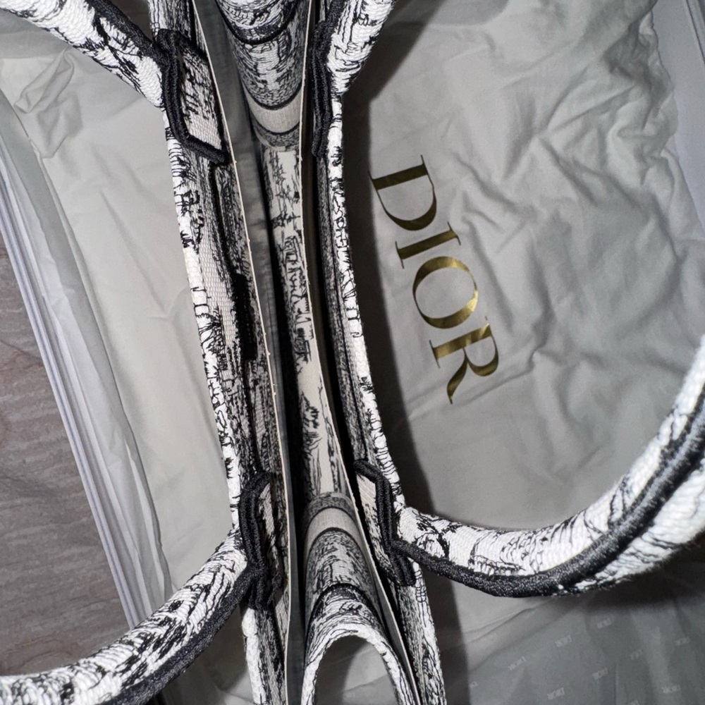 Christian Dior Paris Tote Bag BRAND NEW - Picture 6 of 7